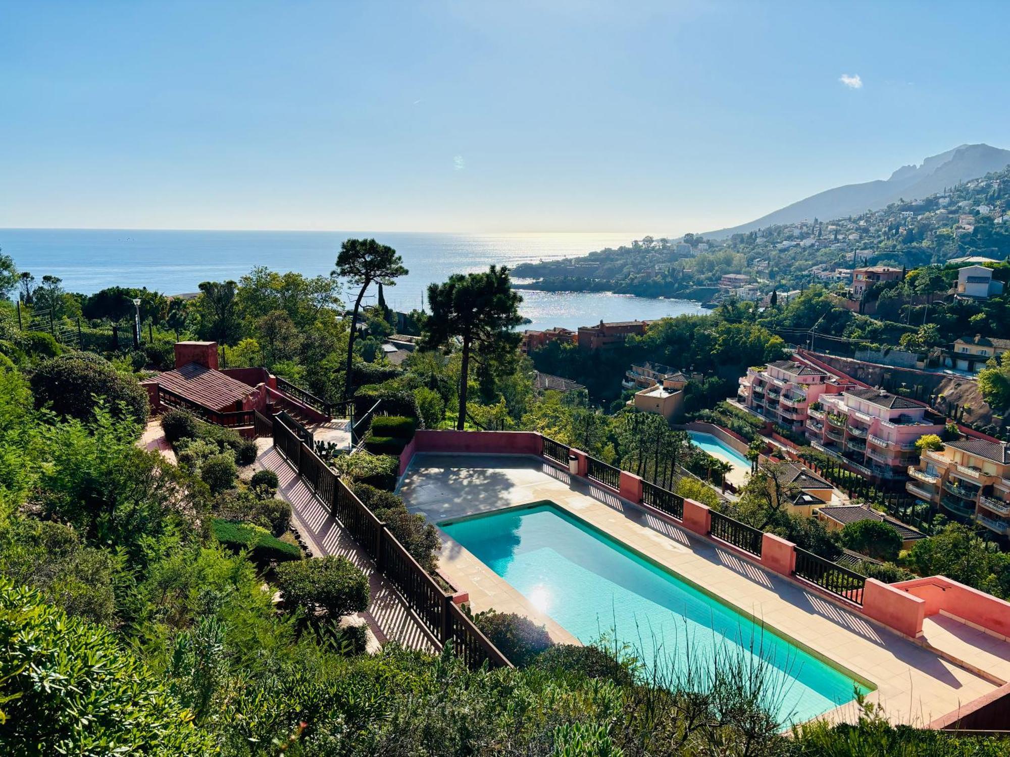 Charmant Deux Pieces Avec Une Vue Imprenable Sur La Crique Notre-Dame Théoule-sur-Mer Εξωτερικό φωτογραφία