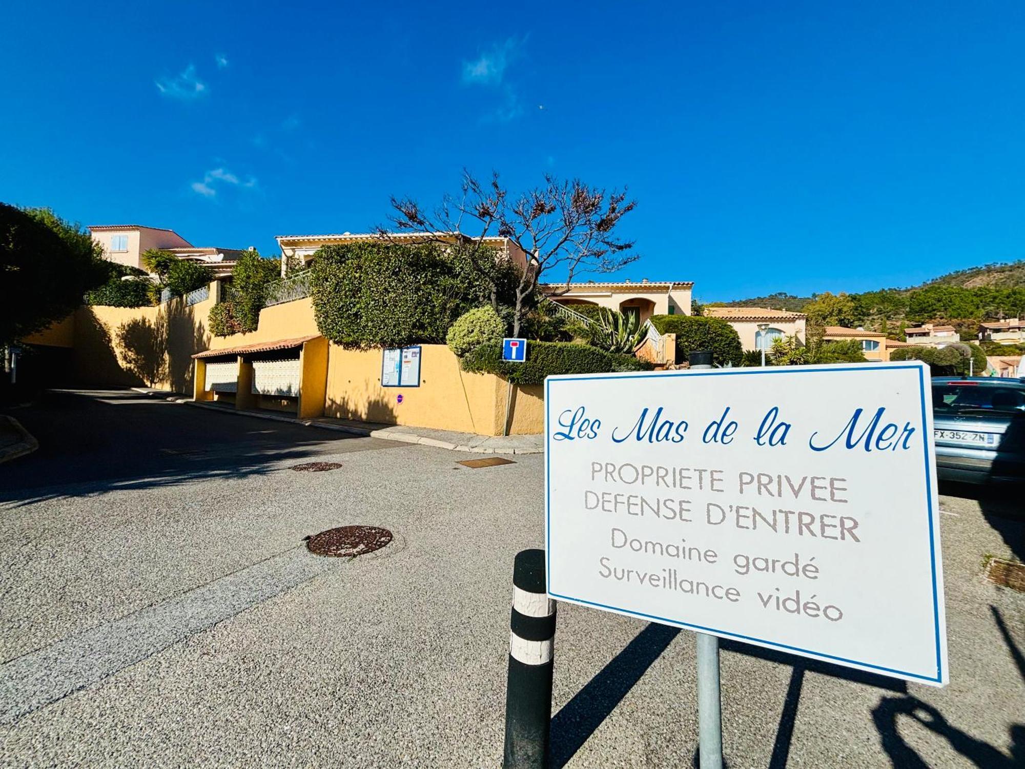 Charmant Deux Pieces Avec Une Vue Imprenable Sur La Crique Notre-Dame Théoule-sur-Mer Εξωτερικό φωτογραφία